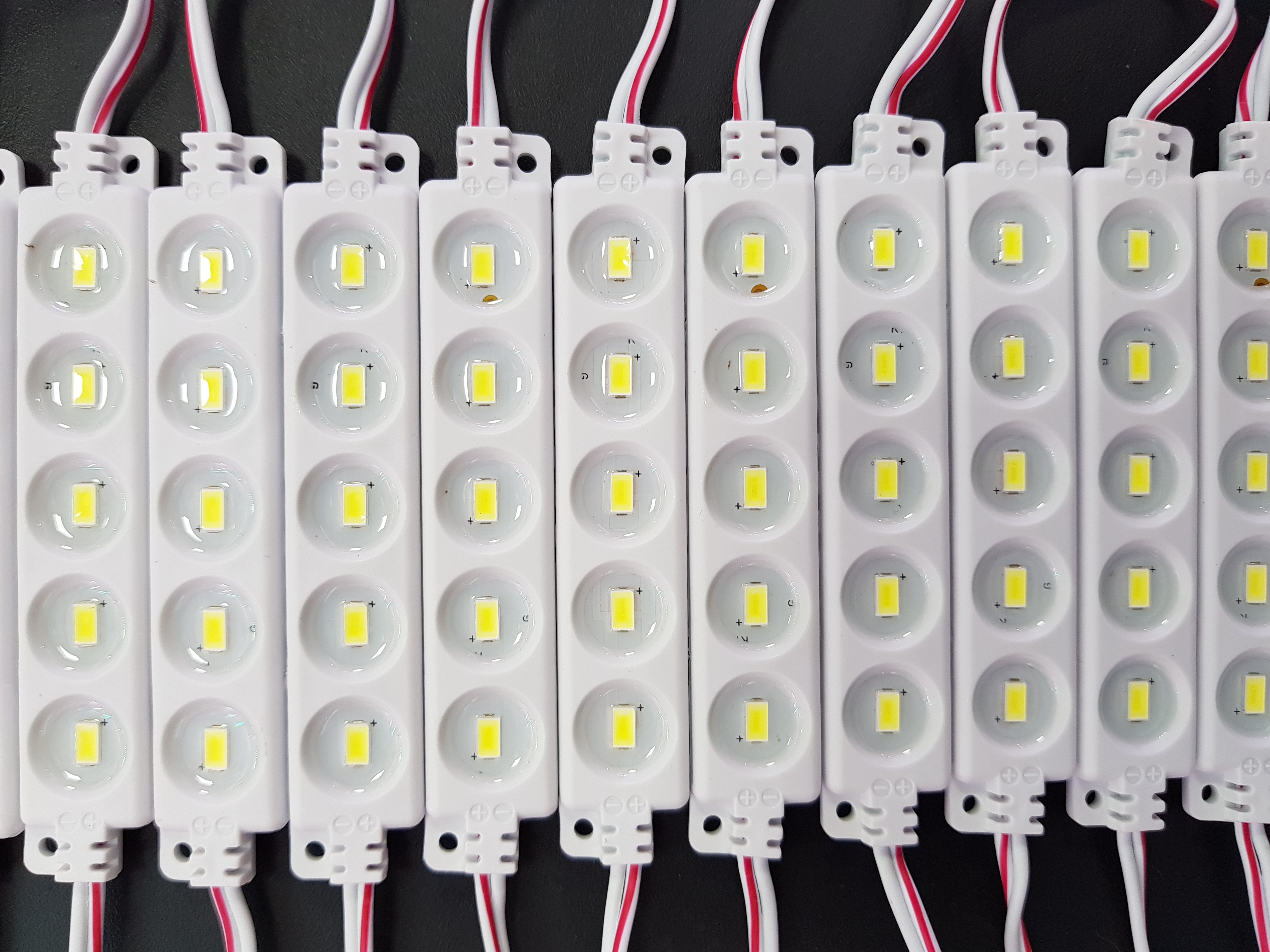 Светодиод 12 вольт. Светодиодный модуль 1032-2835-30led-10v-30v. 6x led модуль 260x15мм 24v. Модуль светодиодный Readyline DL S Wu-m-540-830 562167. Светодиодный модуль 48x30 3030 Blue White.